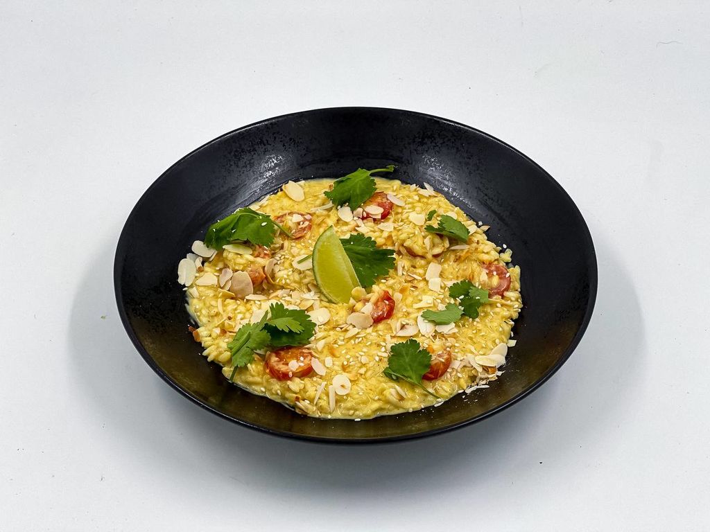 Карри с помидорами черри